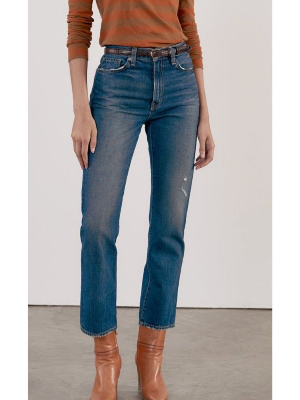 NILI LOTAN Straight Leg in Classic Wash Jeans Size 27